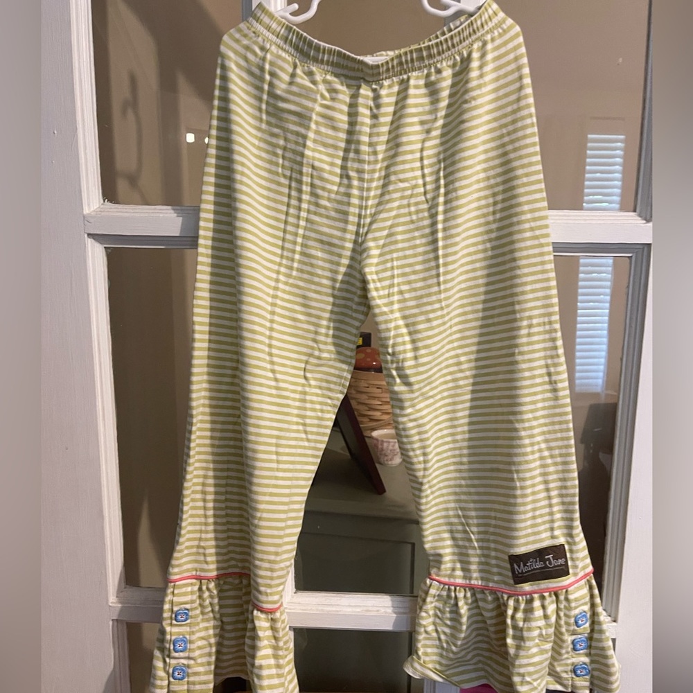 Like new! Matilda Jane Ruffle pants
